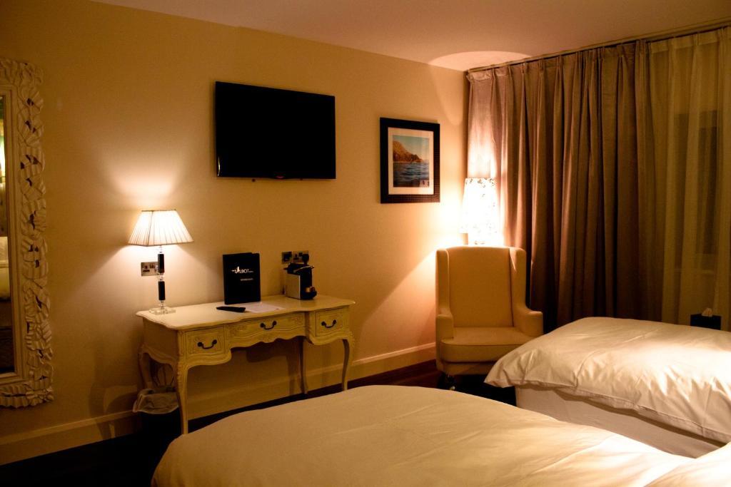The Talbot Hotel Belmullet Room photo
