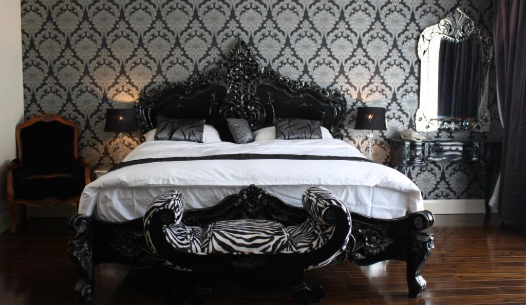 The Talbot Hotel Belmullet Room photo