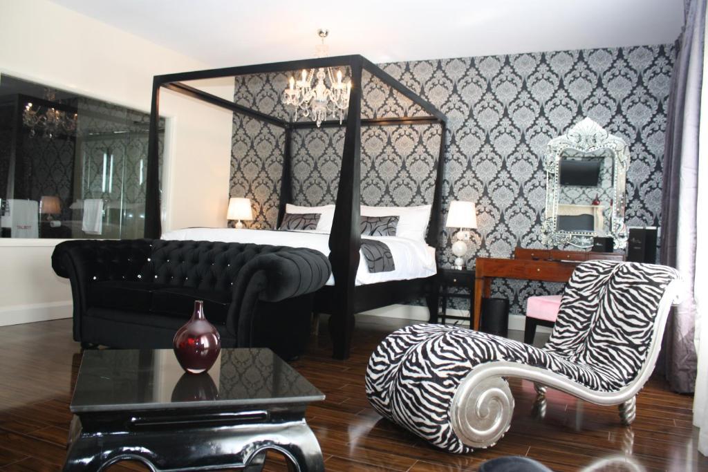 The Talbot Hotel Belmullet Room photo